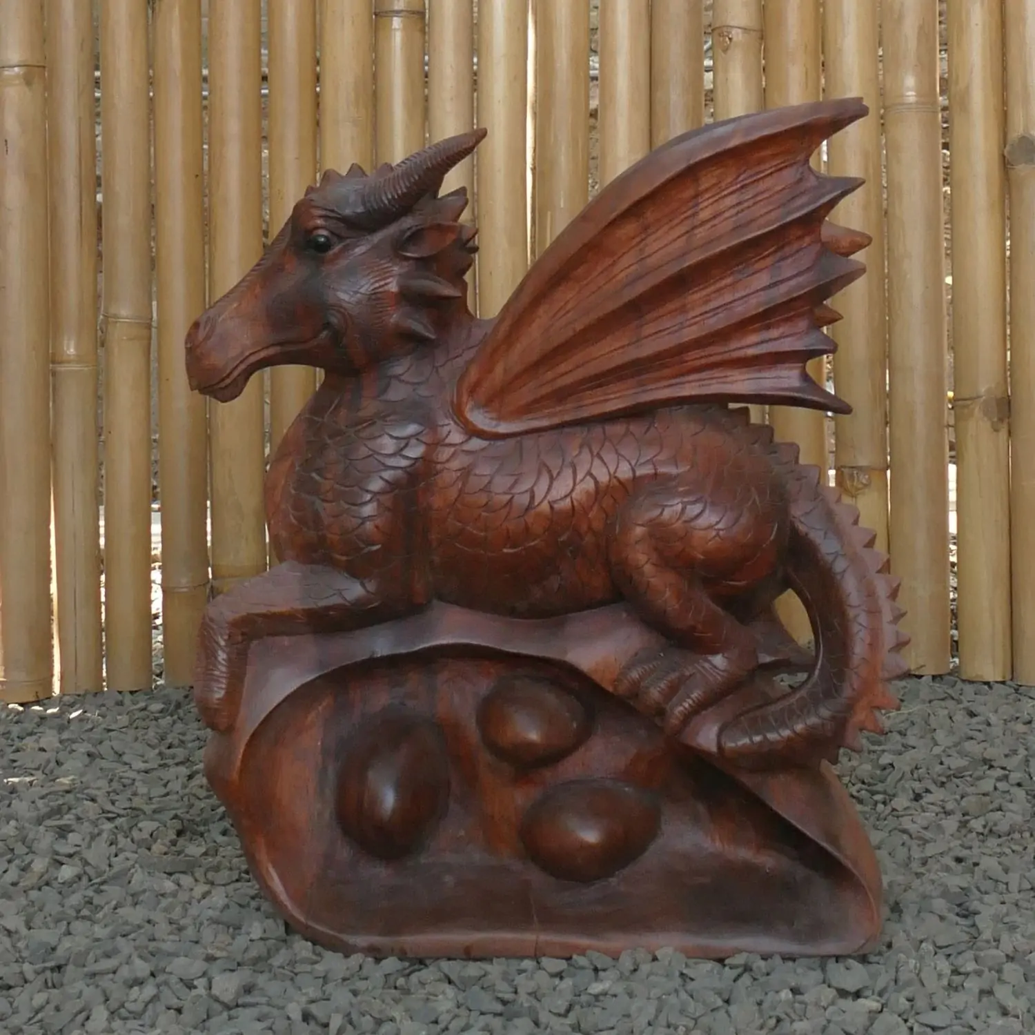  Product image 6 of the product “Dragon with leg lifted on the left made from suar wood, about 50cm Height ”